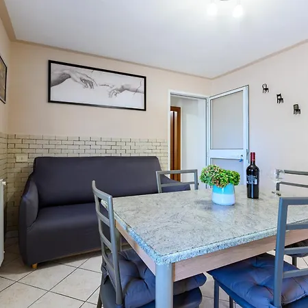 Nyaraló Casa Vacanze Lorella *