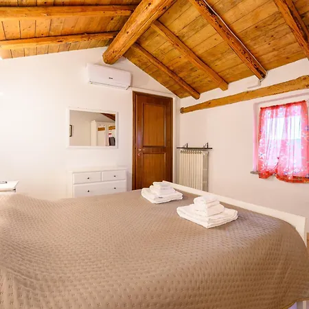 Holiday home Casa Vacanze Lorella *